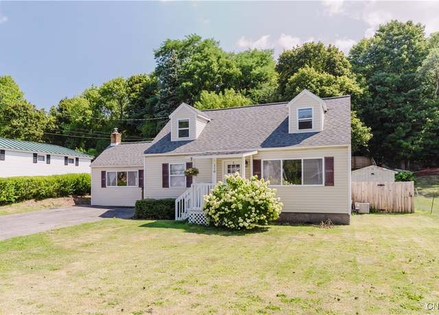 Property at 118 Hinsdale Rd, Camillus, NY 13031, 4 beds, 1 bath