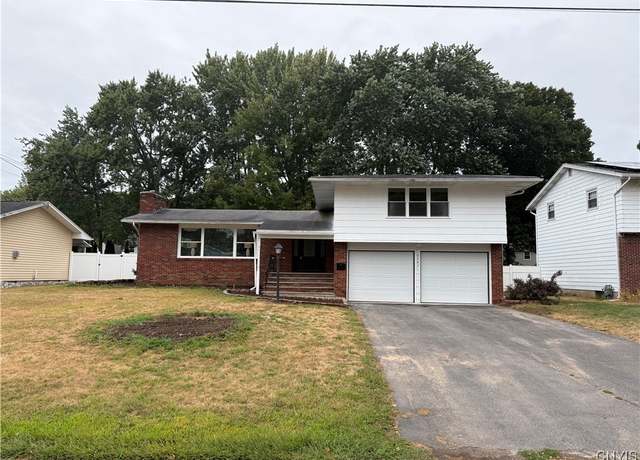 Property at 7593 Daphne Dr, Clay, NY 13212, 3 beds, 2 baths