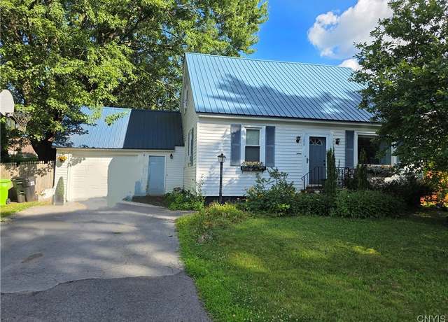 Property at 106 N Lincoln Ave, Salina, NY 13088, 4 beds, 1.5 baths