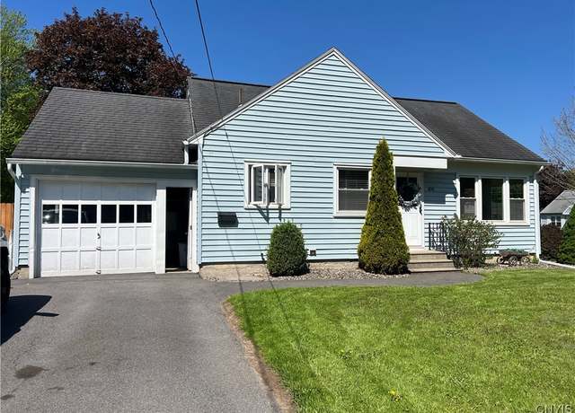 Property at 105 Woodland Dr, Cicero, NY 13212, 2 beds, 1 bath