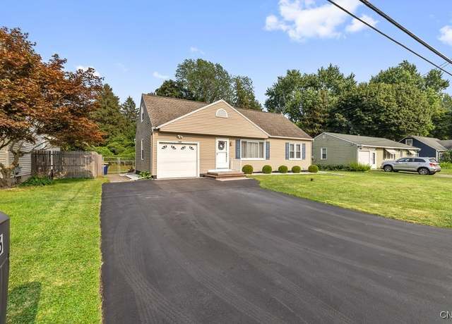 Property at 206 Vanida Dr, Camillus, NY 13031, 3 beds, 2.5 baths