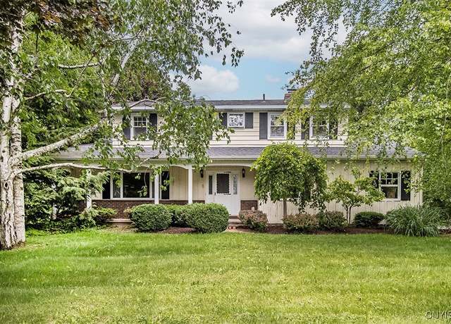 Property at 8357 Vassar Dr, Manlius, NY 13104, 4 beds, 2.5 baths