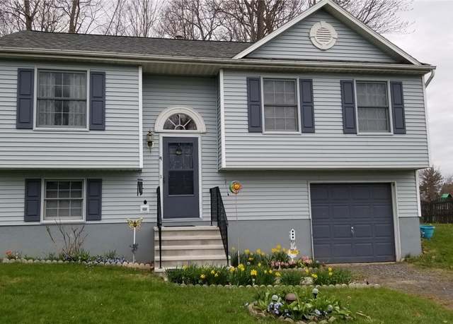 Property at 9557 Bantry Ln, Cicero, NY 13029, 3 beds, 2 baths