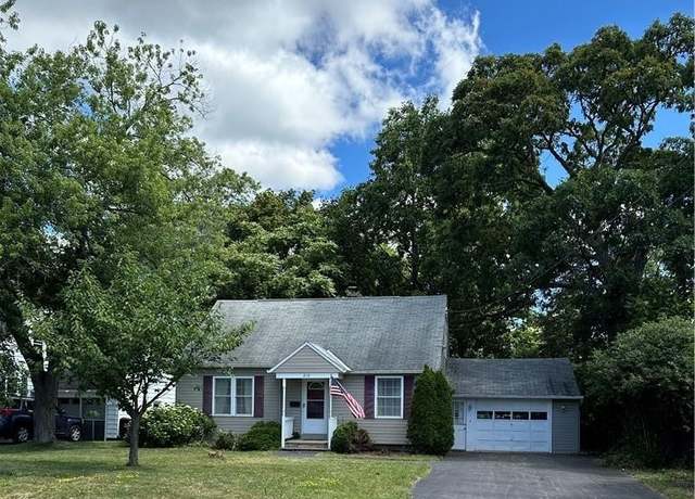 Property at 210 Ferncliff Ave, Salina, NY 13088, 3 beds, 1 bath
