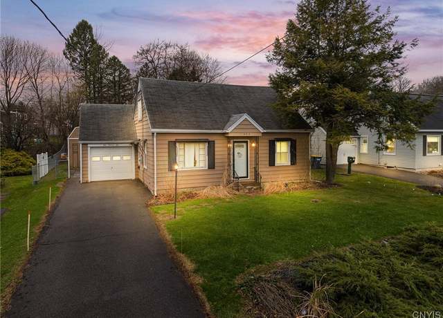 Property at 404 S Onondaga Rd, Camillus, NY 13219, 3 beds, 2 baths
