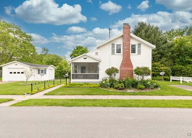 Property at 21 James St, Schroeppel, NY 13135, 2 beds, 1 bath