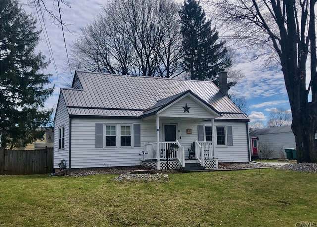 Property at 28 Sherrill Ln, New Hartford, NY 13413, 3 beds, 1 bath