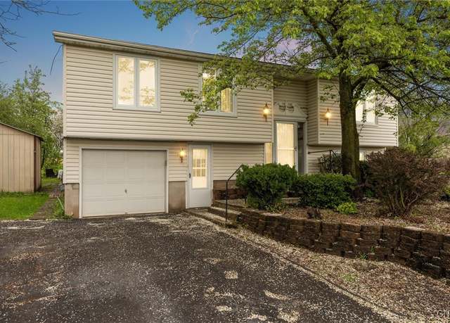 Property at 7700 Fitzpatrick Dr, Clay, NY 13088, 5 beds, 3 baths