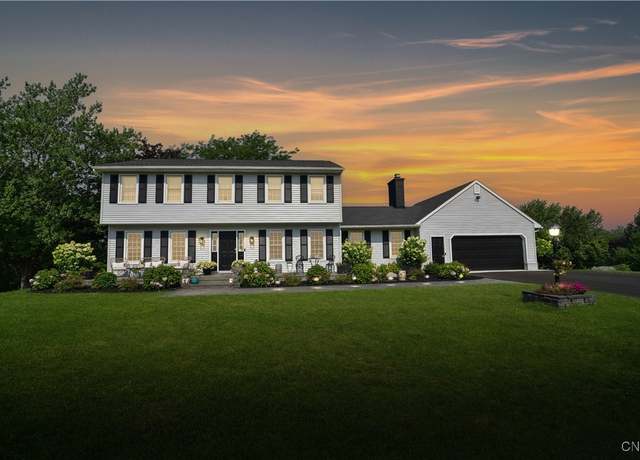 Property at 4872 Firethorn Cir, Manlius, NY 13104, 4 beds, 3.5 baths