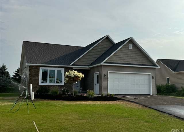 Property at 224 Marineview Dr, Sullivan, NY 13037, 3 beds, 2 baths