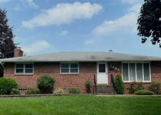 Property at 7495 E Taft Rd, Cicero, NY 13057, 4 beds, 3 baths