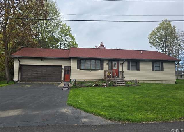 Property at 1 Dewey Dr, Fulton, NY 13069, 3 beds, 1 bath
