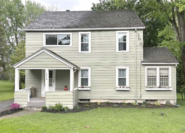 Property at 114 Washington Blvd, Manlius, NY 13066, 4 beds, 1.5 baths