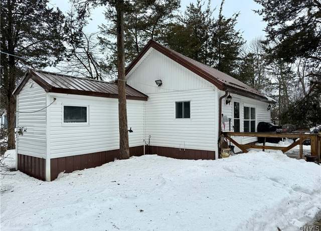 Property at 10398 Grandjean Rd, Henderson, NY 13650, 1 bed, 1 bath