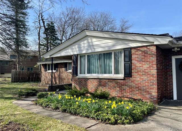 Property at 1030 Jamesville Ave, Syracuse, NY 13210, 3 beds, 1.5 baths