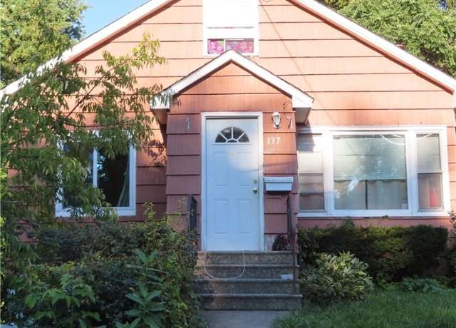 Property at 137 Sunhill Ter, Syracuse, NY 13207, 5 beds, 2 baths
