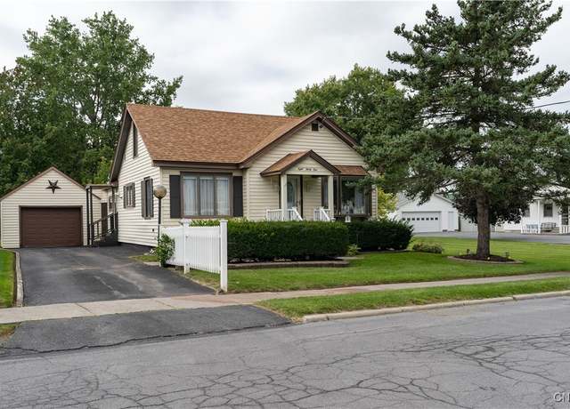 Property at 831 Davidson St, Watertown-city, NY 13601, 3 beds, 1 bath
