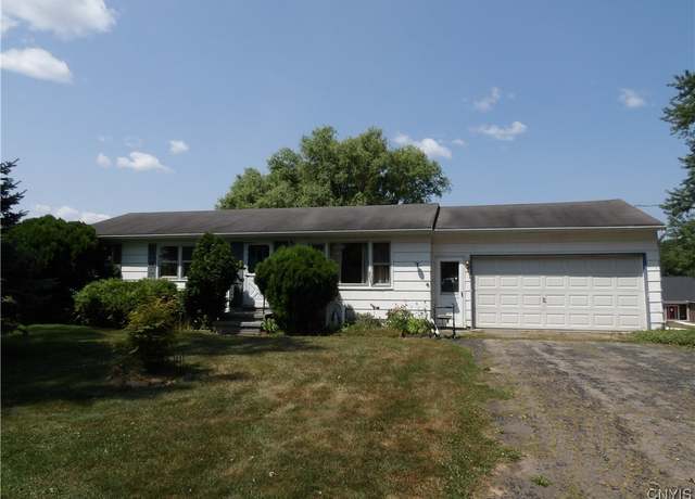 Property at 4305 Cream Ridge Rd, Walworth, NY 14502, 3 beds, 1.5 baths