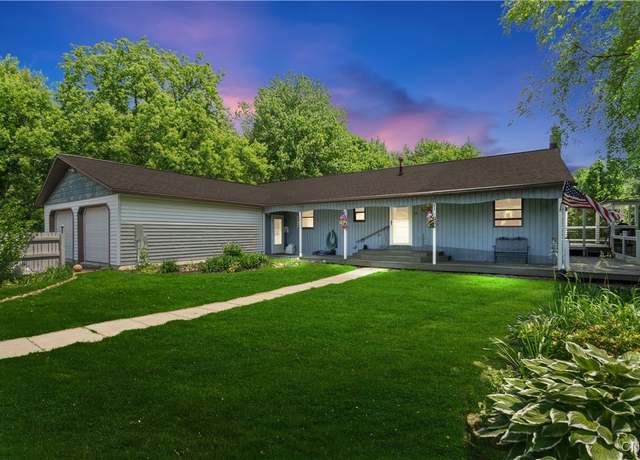 Property at 17 Hilltop Ln Ln, Volney, NY 13069, 5 beds, 2 baths