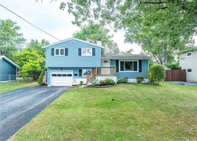 Property at 17 Mango Ln, Clay, NY 13090, 3 beds, 1.5 baths