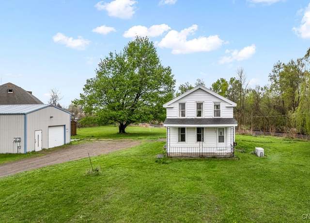 Property at 94 Mitchell St, Oswego, NY 13126, 3 beds, 1 bath
