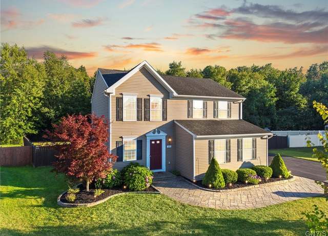 Property at 143 Shetland Pl, Camillus, NY 13164, 4 beds, 2.5 baths