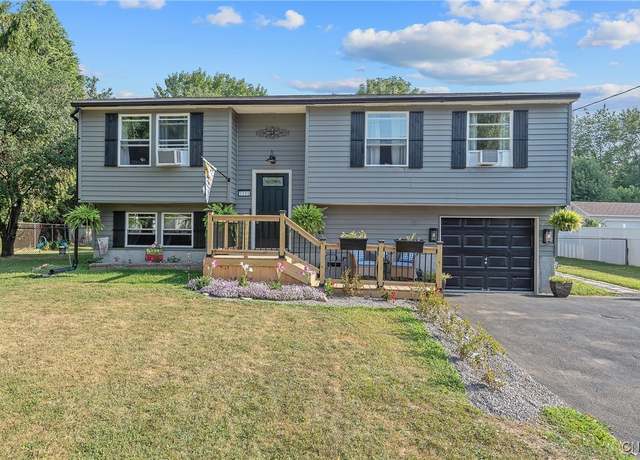 Property at 5990 Pony Ln, Cicero, NY 13039, 3 beds, 2 baths