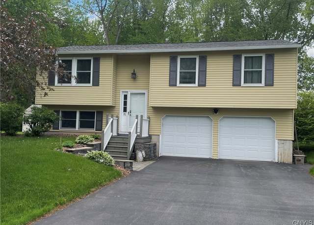 Property at 76 Windebank Ln, Manlius, NY 13116, 3 beds, 1.5 baths