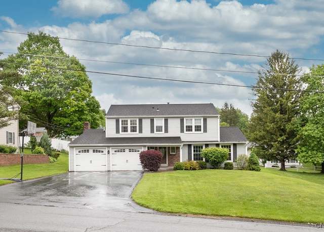 Property at 106 Hillside Way, Camillus, NY 13031, 4 beds, 2.5 baths
