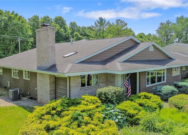 Property at 114 Will O Wind Dr, Dewitt, NY 13078, 2 beds, 3.5 baths