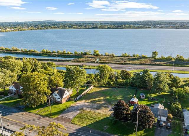 Property at 131 Old Liverpool Rd, Salina, NY 13088, 4 beds, 4 baths