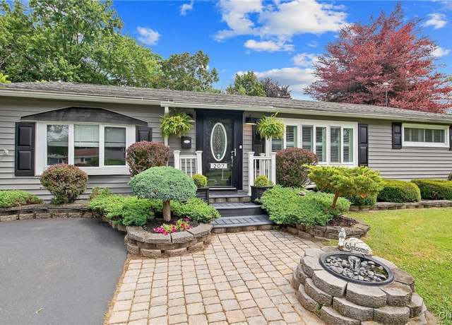 Property at 207 Baxton St, Clay, NY 13212, 3 beds, 1.5 baths