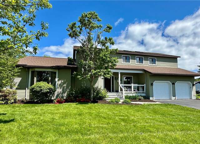 Property at 1 Jonquil Trl, Oswego, NY 13126, 4 beds, 2.5 baths