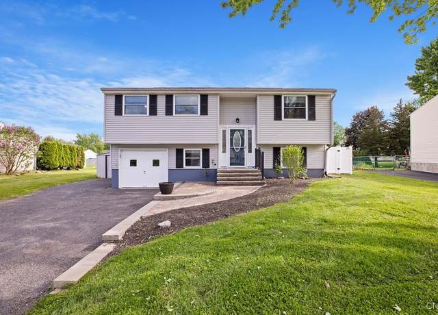 Property at 8163 Mantova Dr, Clay, NY 13041, 3 beds, 2 baths