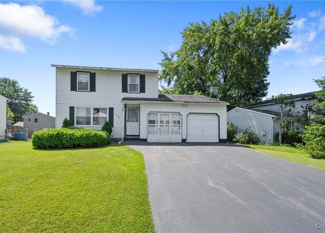 Property at 5539 Taormina Dr, Clay, NY 13041, 4 beds, 1.5 baths
