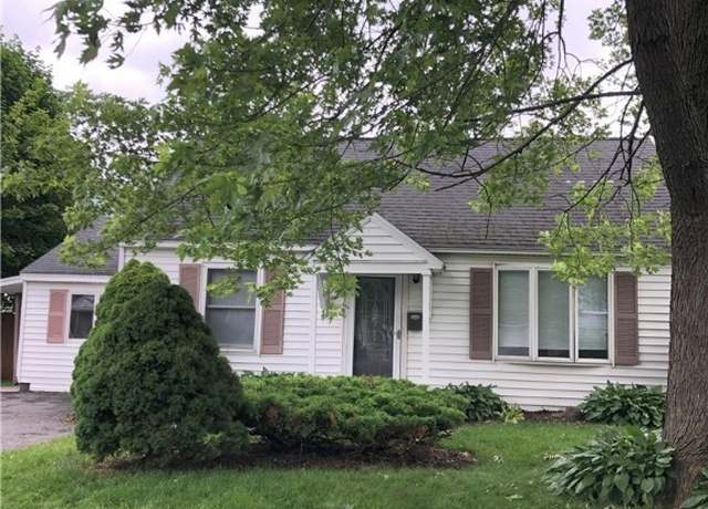 Property at 302 Hyland Dr, Salina, NY 13212, 3 beds, 1 bath