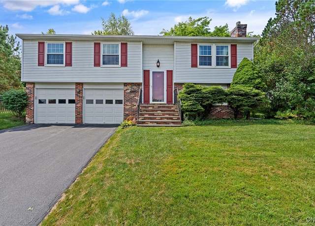 Property at 4010 Oldwyck Cir, Onondaga, NY 13215, 3 beds, 3 baths