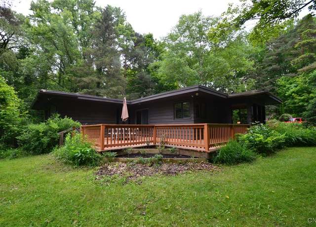 Property at 8130 E Genesee, Manlius, NY 13066, 3 beds, 2 baths