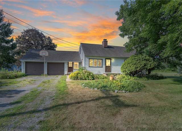 Property at 954 Stump Rd, Skaneateles, NY 13152, 3 beds, 1.5 baths