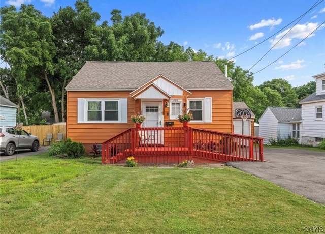 Property at 808 Ballantyne Rd, Syracuse, NY 13207, 3 beds, 2 baths