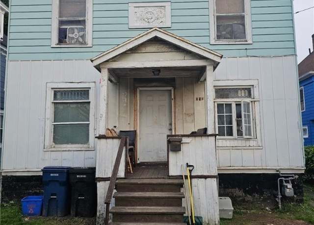 Property at 210 E Colvin St, Syracuse, NY 13205, 4 beds, 1.5 baths