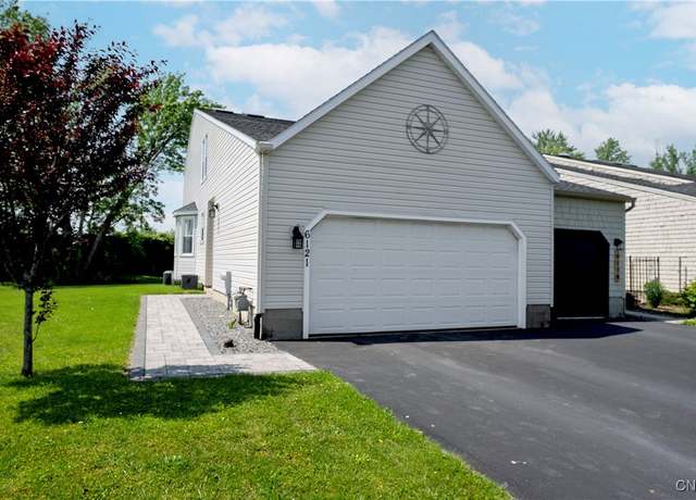 Property at 6121 Diffin Rd, Cicero, NY 13039, 2 beds, 1.5 baths