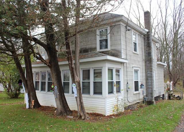 Property at 4972 State Route 31, Clay, NY 13041, 3 beds, 1 bath