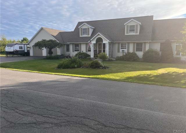 Property at 115 Meaney Cir, Scriba, NY 13126, 4 beds, 3.5 baths
