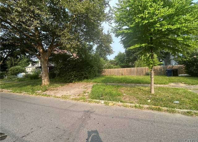 Property at 330 Holland St #32, Syracuse, NY 13204