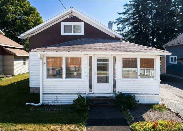 Property at 11 Lincoln Ave, Tully, NY 13159, 3 beds, 1 bath