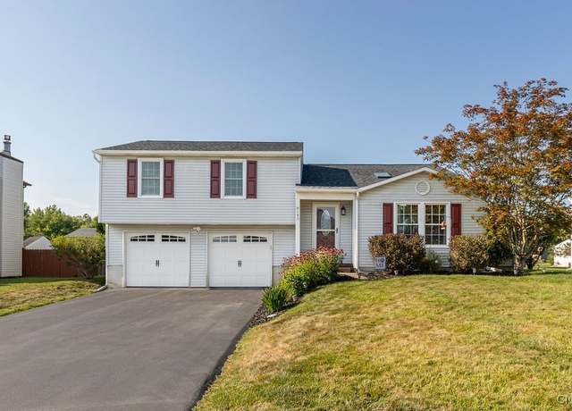 Property at 8145 Rapallo Way, Clay, NY 13041, 3 beds, 1.5 baths