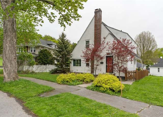 Property at 312 Park Dr W, Watertown-city, NY 13601, 3 beds, 1.5 baths