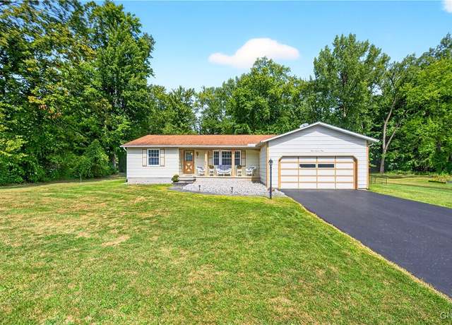Property at 101 Whiskwood Ln, Manlius, NY 13116, 3 beds, 1.5 baths