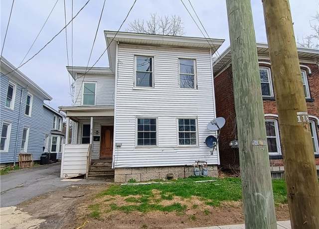Property at 78 Owasco St, Auburn, NY 13021, 8 beds, 3 baths
